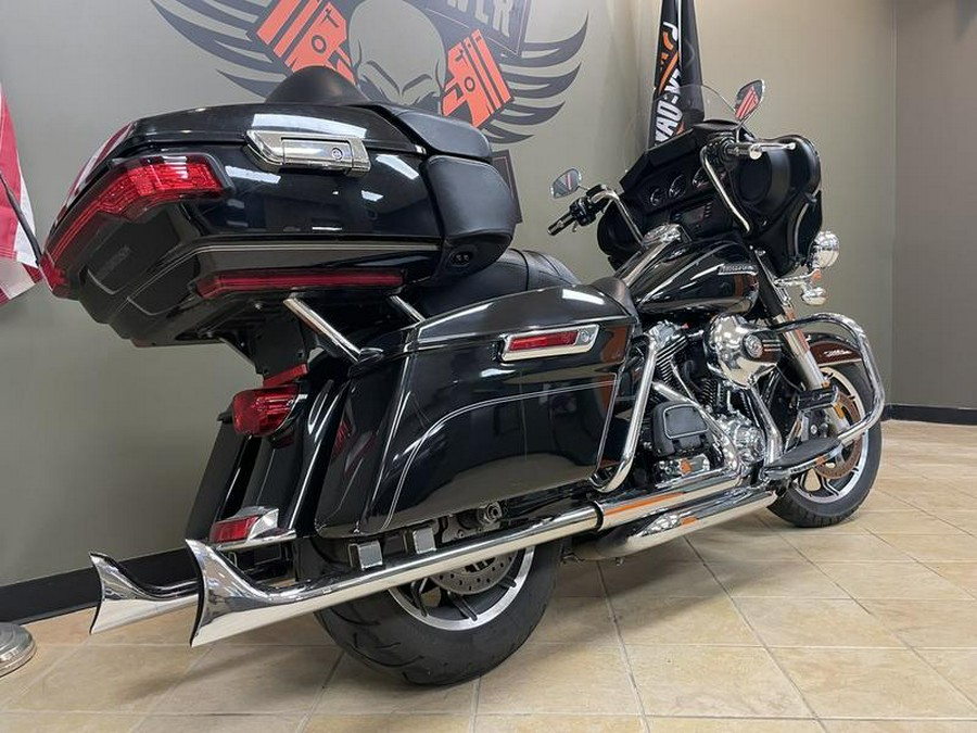 2015 Harley-Davidson® FLHTCU - Electra Glide® Ultra Classic®