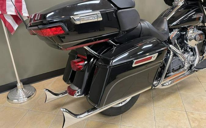 2015 Harley-Davidson® FLHTCU - Electra Glide® Ultra Classic®