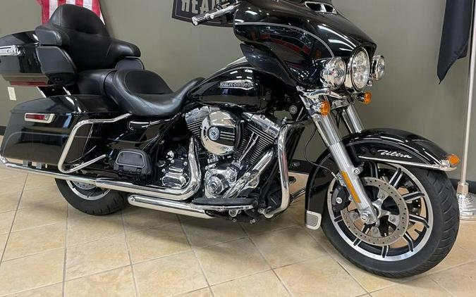 2015 Harley-Davidson® FLHTCU - Electra Glide® Ultra Classic®