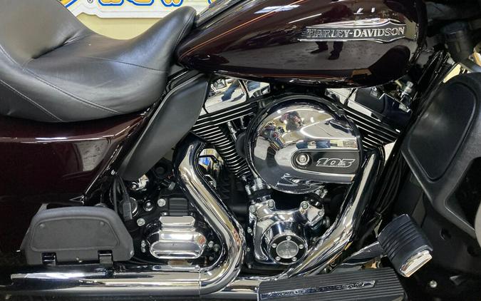 2014 Tri Glide Ultra Classic Blackened Cayenne