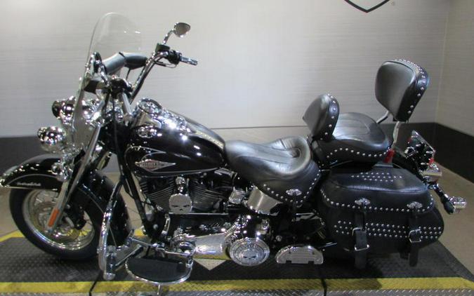 2009 Harley-Davidson® FLSTC - Heritage Softail®