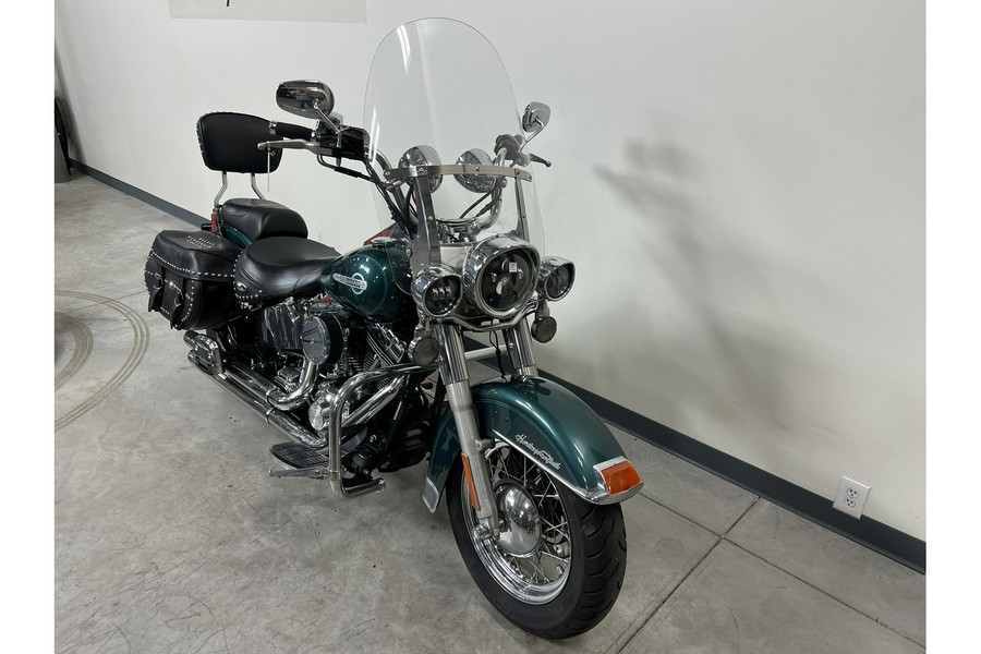 2002 Harley-Davidson® HETITAGE SOFTAIL CLASSIC FLSTC