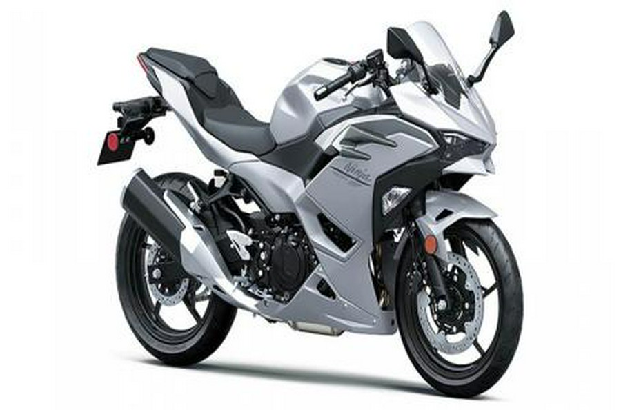 2025 Kawasaki Ninja® 500