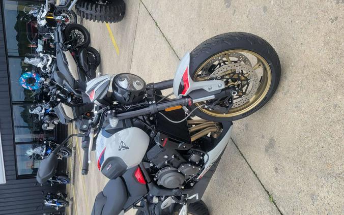 2026 Triumph Trident 800