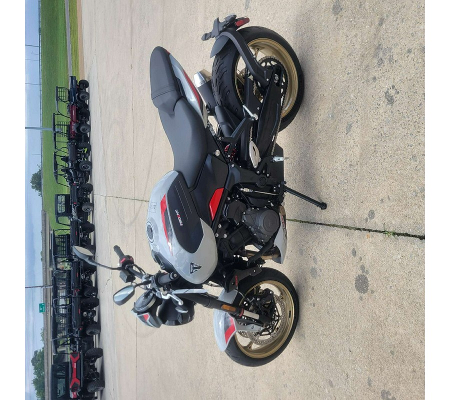 2026 Triumph Trident 800