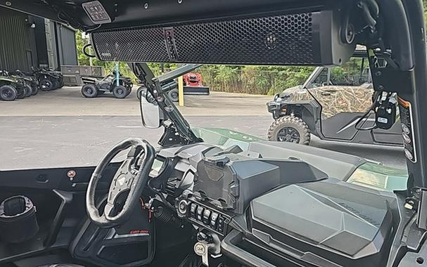 2023 Can-AM Commander DPS 700