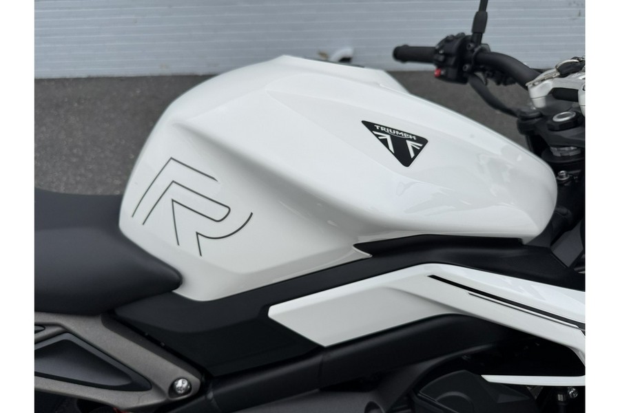 2024 STREET TRIPLE 765 R - Triumph