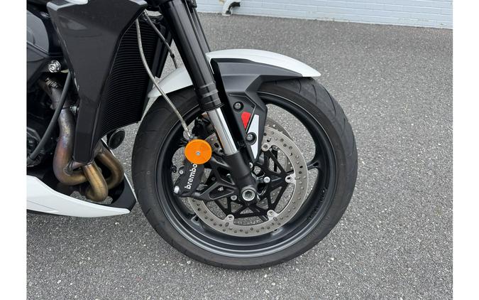 2024 STREET TRIPLE 765 R - Triumph