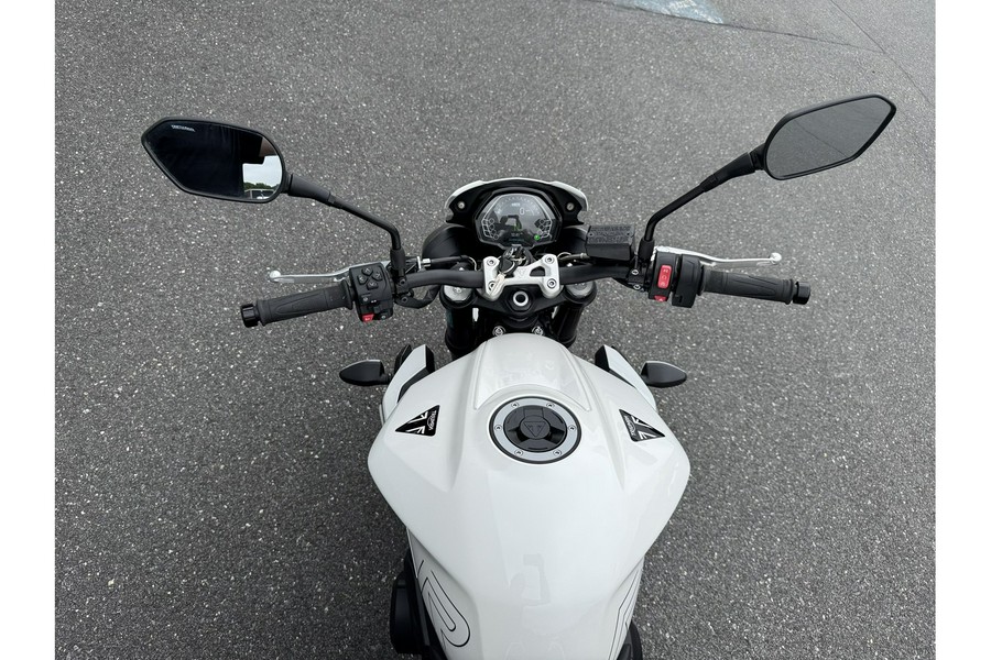 2024 STREET TRIPLE 765 R - Triumph