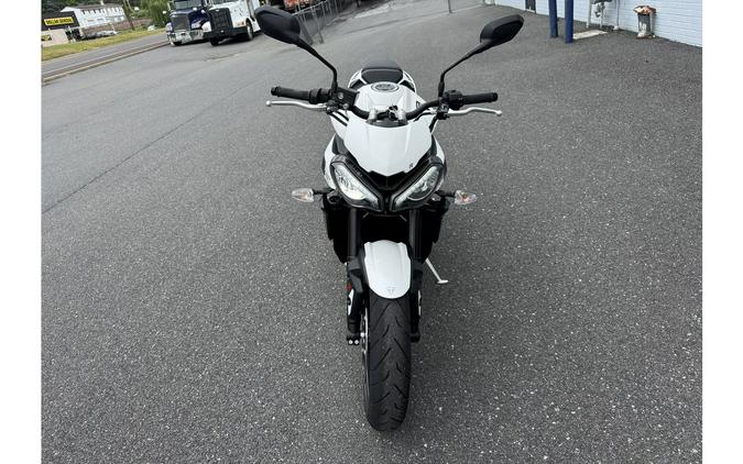 2024 STREET TRIPLE 765 R - Triumph