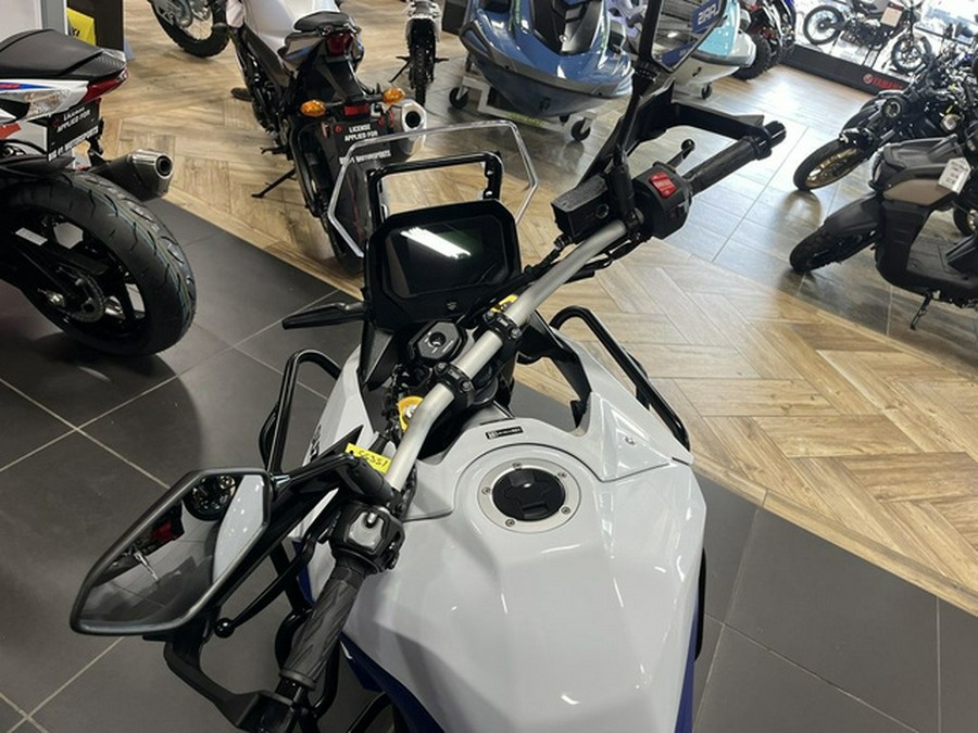 2025 Suzuki V-Strom 800DE Adventure