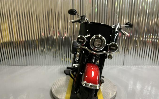 2026 Harley-Davidson Softail FLHC - Heritage Classic