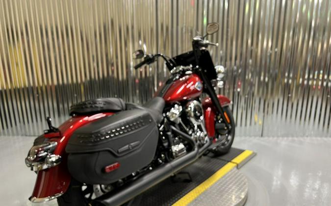 2026 Harley-Davidson Softail FLHC - Heritage Classic