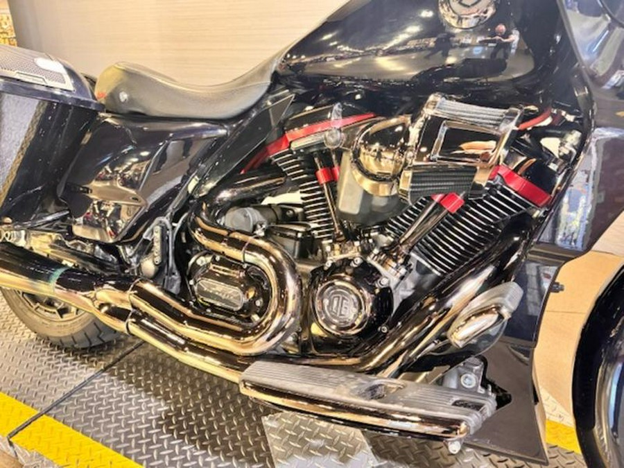 2022 Harley-Davidson® FLTRXSE - CVO™ Road Glide®