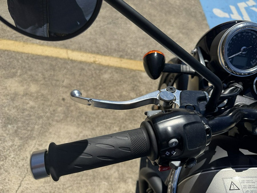 2026 Triumph Bonneville T120 Black Matt Silver Ice