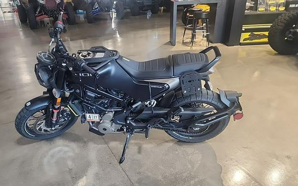 2022 Husqvarna® Svartpilen 401