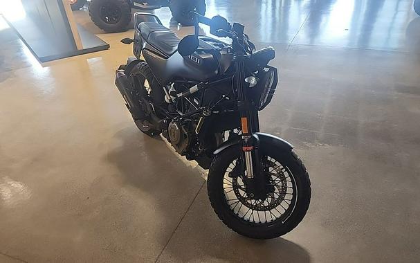 2022 Husqvarna® Svartpilen 401