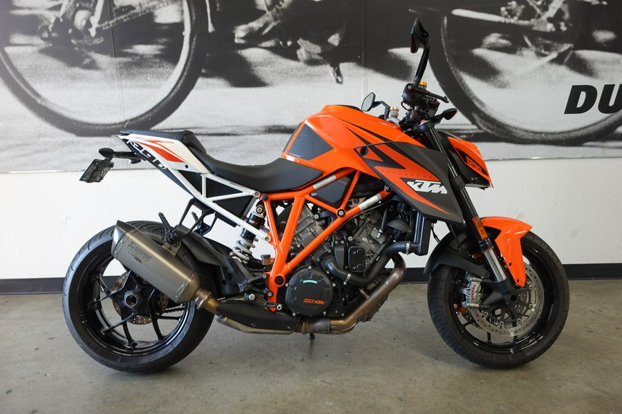 2015 KTM 1290 SUPER DUKE R