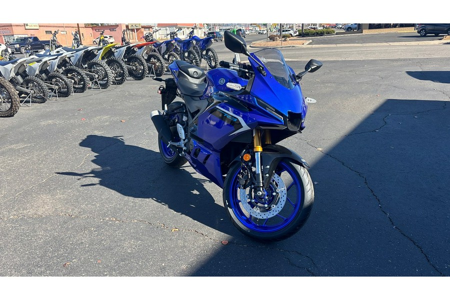 2025 Yamaha YZF-R3 ABS