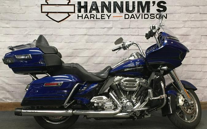 2015 Harley-Davidson® CVO™ Road Glide® Ultra Abyss Blue Crushed Sapphire FLTRUSE