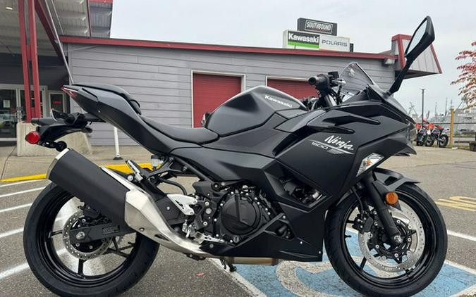 2026 Kawasaki Ninja 500 ABS Metallic Flat Spark Black