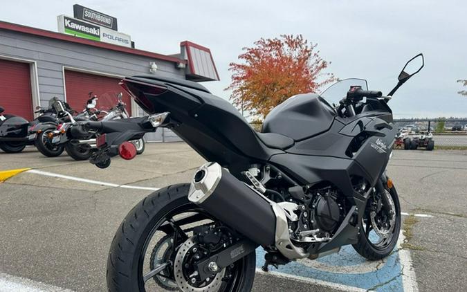 2026 Kawasaki Ninja 500 ABS Metallic Flat Spark Black