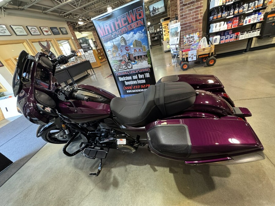 2025 Harley-Davidson CVO™ Street Glide® Poison Berry
