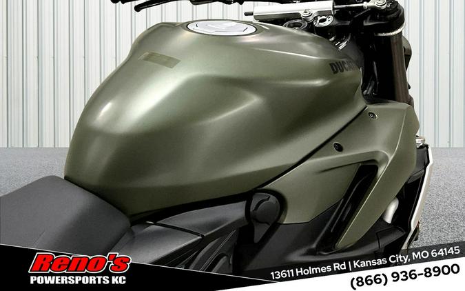 2024 Ducati Streetfighter V2 - Storm Green