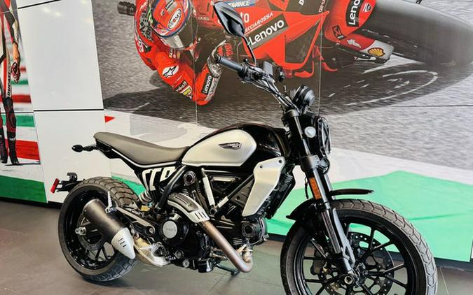 2024 Ducati Scrambler Icon (2G) Black