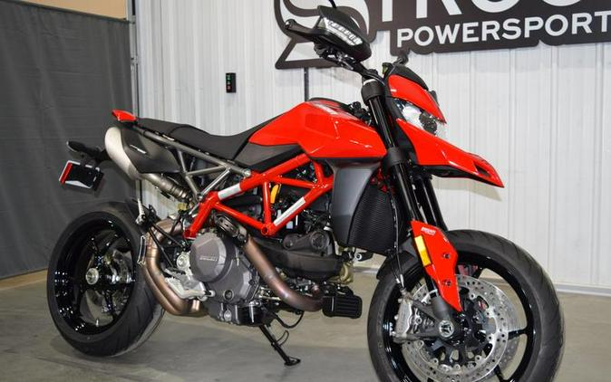 2024 Ducati Hypermotard 950 Red