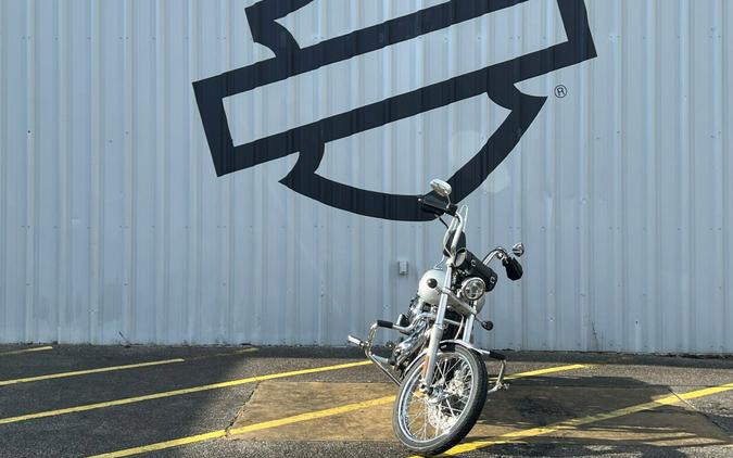 2007 Harley-Davidson® Wide Glide Silver