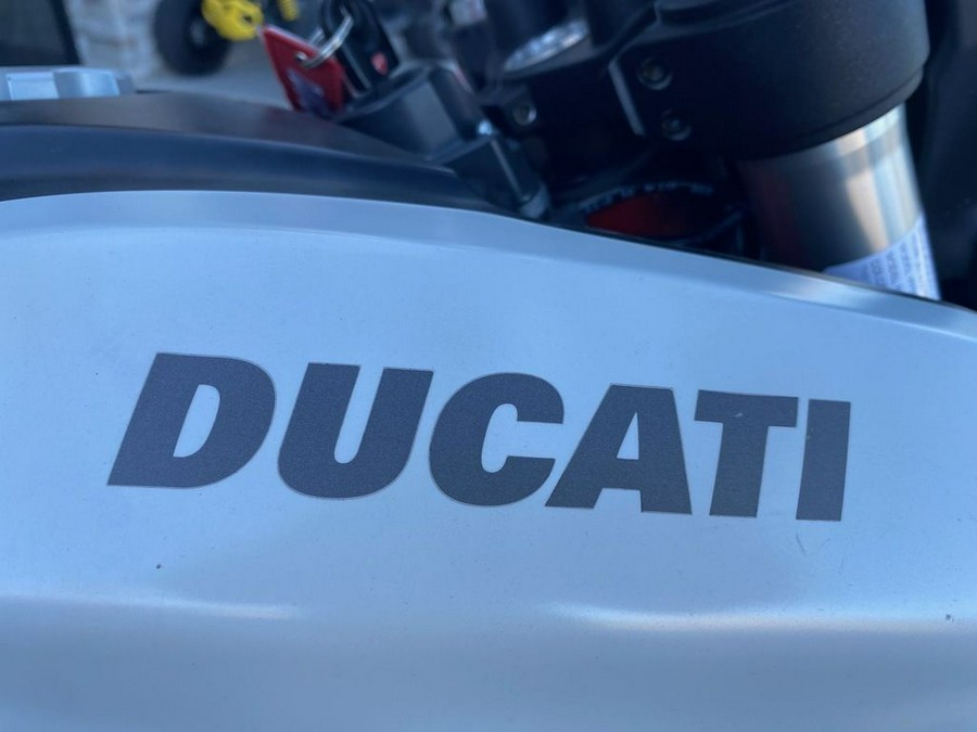 2016 Ducati HYPERMOTARD 393