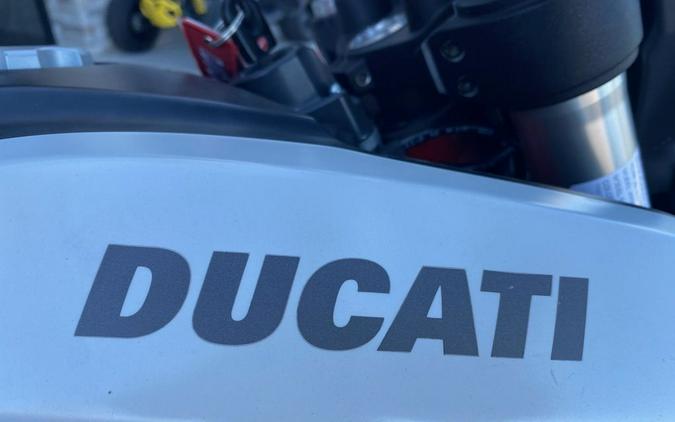 2016 Ducati HYPERMOTARD 393