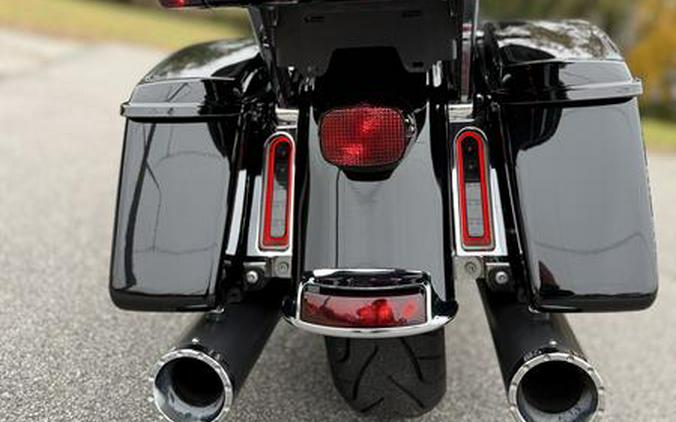 2015 Harley-Davidson® FLHTCU - Electra Glide® Ultra Classic®