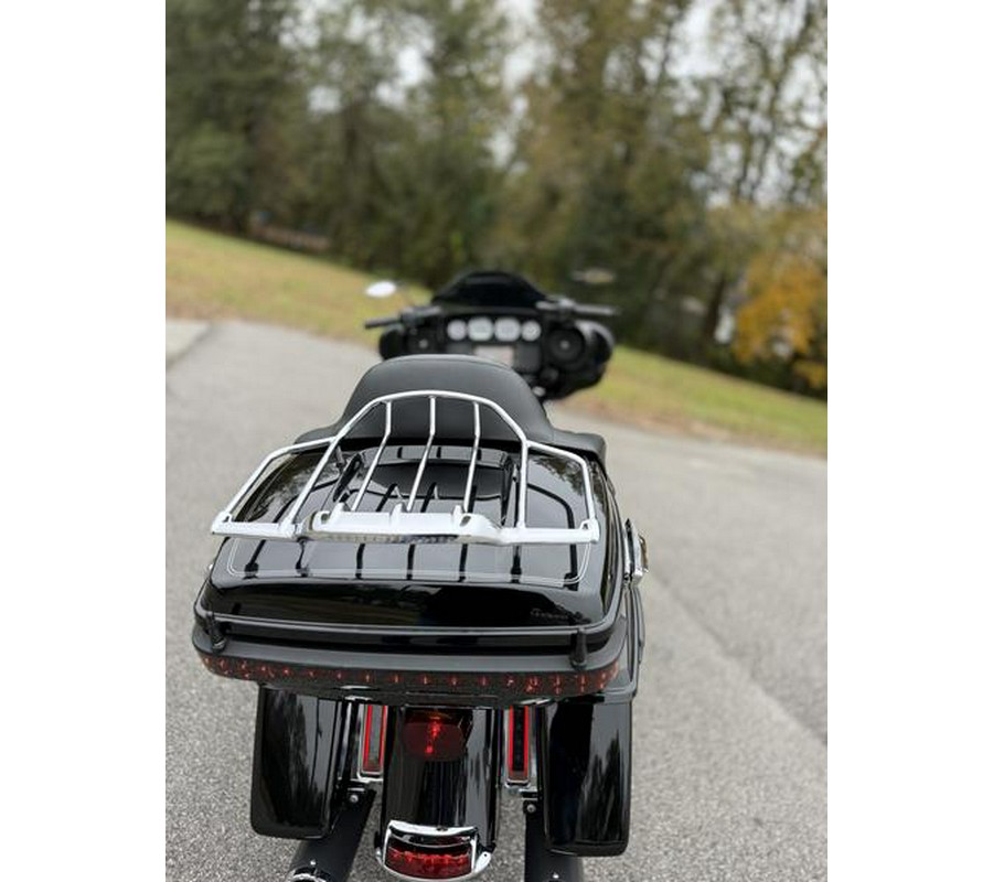 2015 Harley-Davidson® FLHTCU - Electra Glide® Ultra Classic®