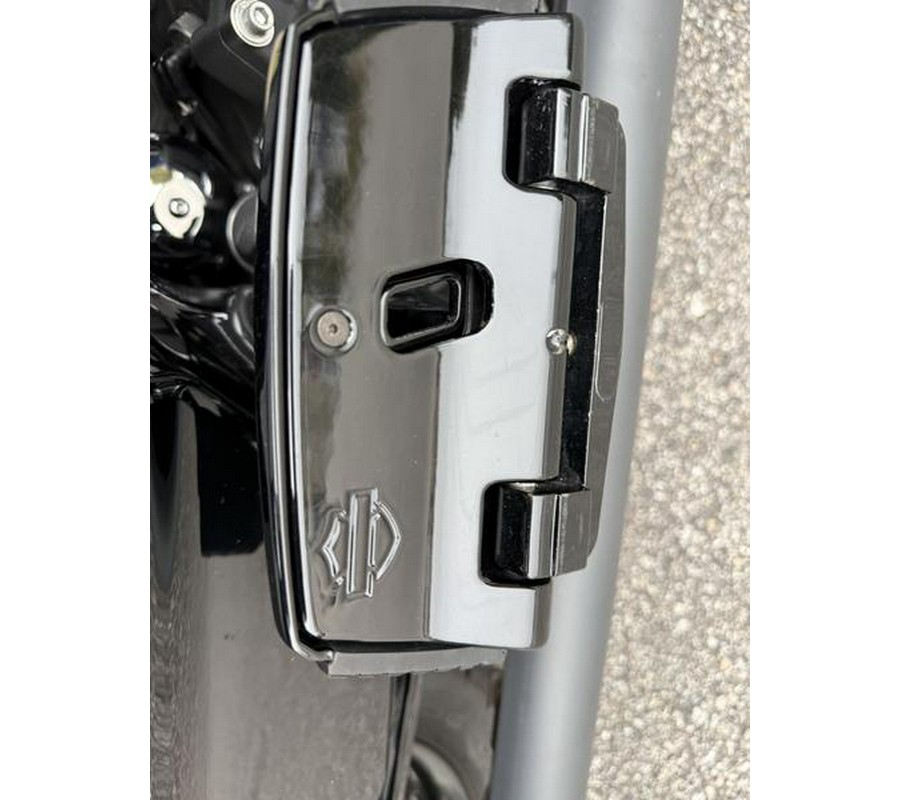 2015 Harley-Davidson® FLHTCU - Electra Glide® Ultra Classic®