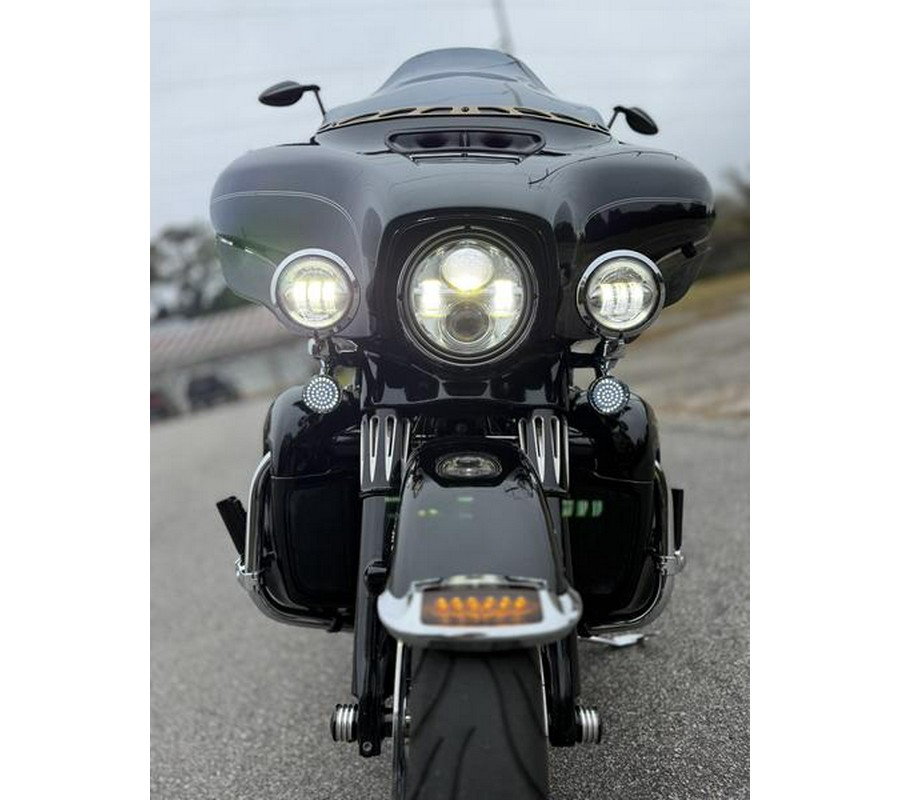 2015 Harley-Davidson® FLHTCU - Electra Glide® Ultra Classic®