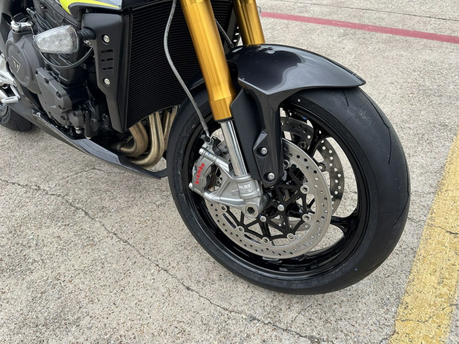 2026 Triumph Speed Triple 1200 RS Granite/Triumph Racing Yellow 1200 RS GraniteDiablo Red