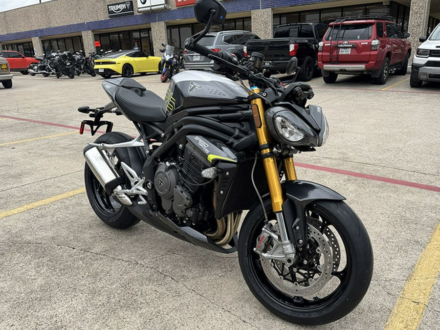2026 Triumph Speed Triple 1200 RS Granite/Triumph Racing Yellow 1200 RS GraniteDiablo Red
