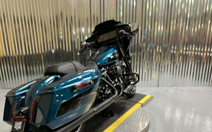 2026 Harley-Davidson Street Glide FLHX