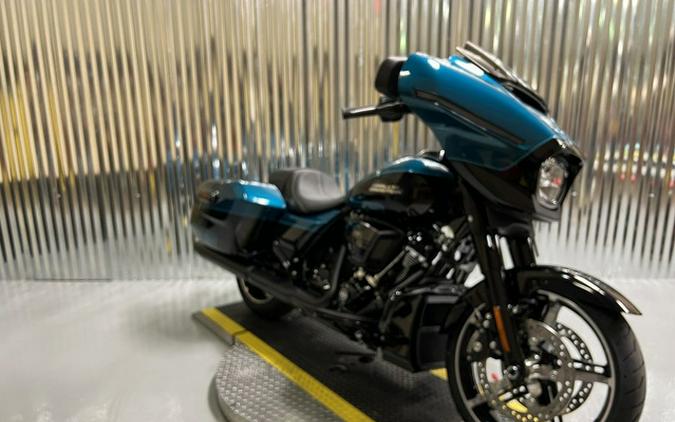 2026 Harley-Davidson Street Glide FLHX