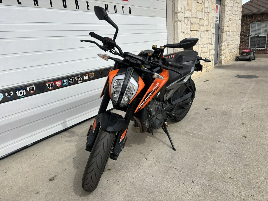 2024 KTM 790 Duke