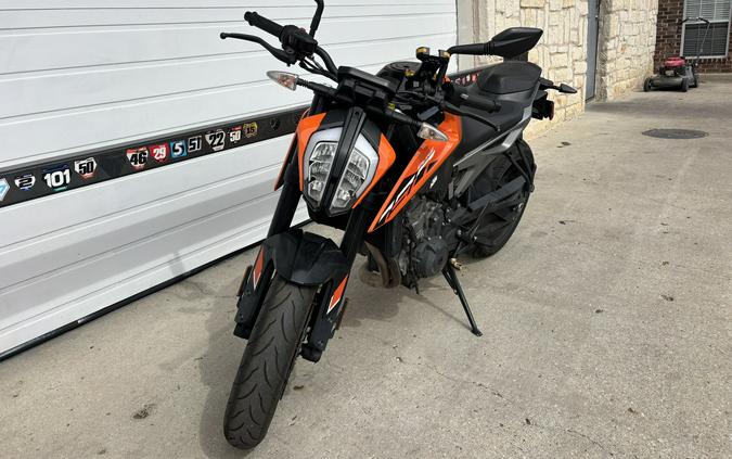 2024 KTM 790 Duke