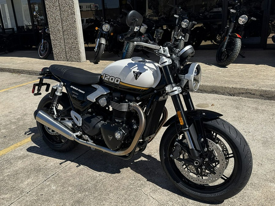 2026 Triumph Speed Twin 1200 Crystal WhiteSapphire Black