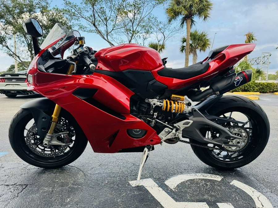 2026 Ducati Panigale V2 S Ducati Red V2