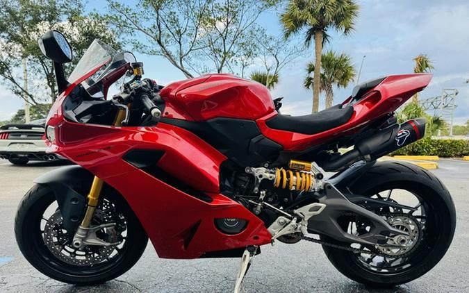 2026 Ducati Panigale V2 S Ducati Red V2