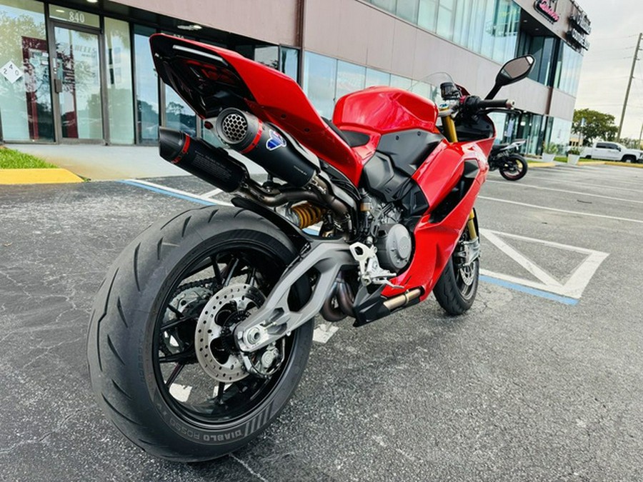2026 Ducati Panigale V2 S Ducati Red V2