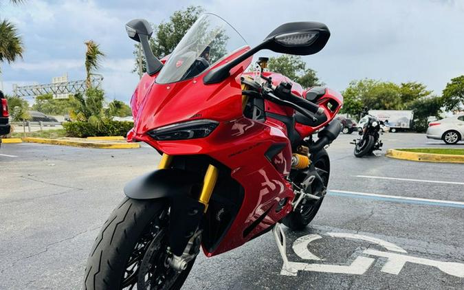 2026 Ducati Panigale V2 S Ducati Red V2
