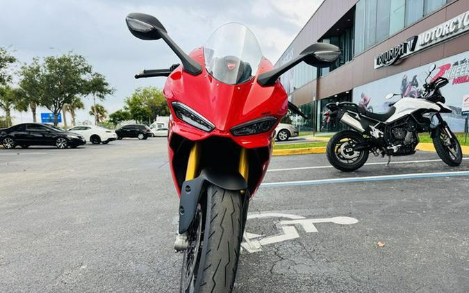 2026 Ducati Panigale V2 S Ducati Red V2