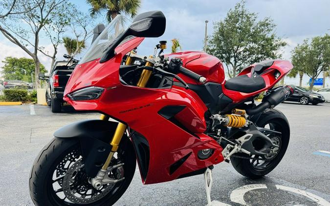 2026 Ducati Panigale V2 S Ducati Red V2